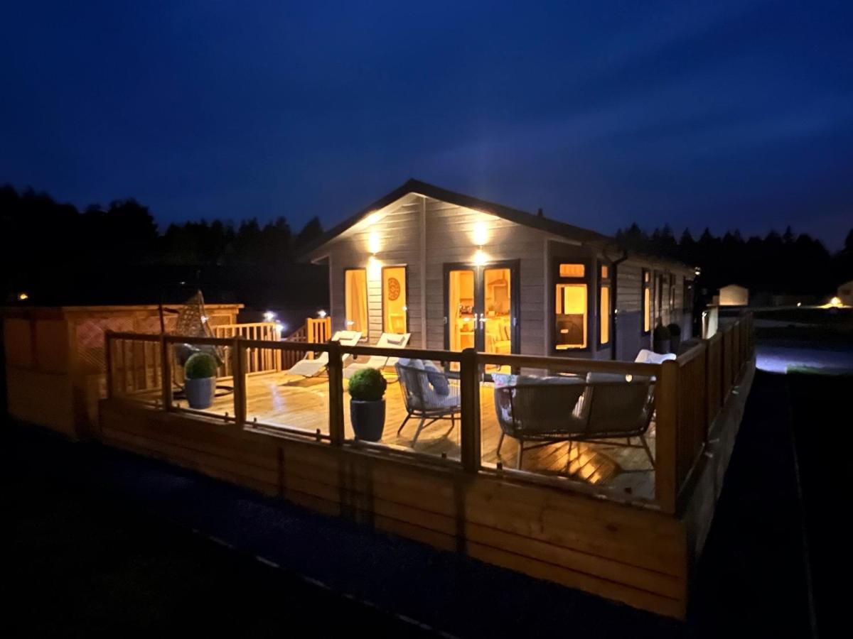 Hollicarrs - Bluebell Lodge Riccall Exterior photo
